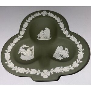 VTG Wedgwood Green‎ Jasperware Clover Shape Trinket Dish Greek Mythology Scenes